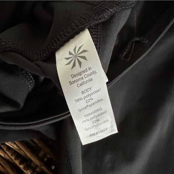 Athleta asym Mesh Sonar Tight size small - Picture 9 of 13